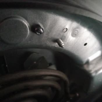 Kiwi Home Airfryer İçindeki Sivri Uçlu Vidalar!