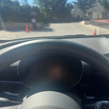 Borusan Oto Çıkışlı Sıfır Aracımın 1 Yıl Dolmadan Hayalet Ekranı Bozuldu