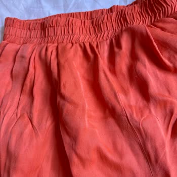 Bershka Pantolon Bir Buçuk Ayda Tüylendi Ve Hiçbir Şey Yapılmıyor