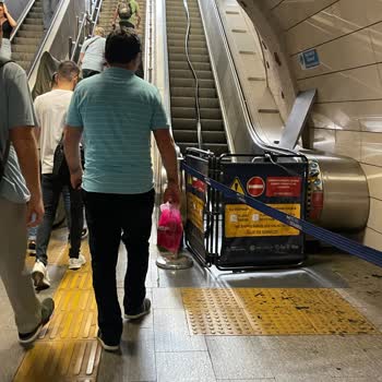 Metro İstanbul İTÜ Ayazağa Durağındaki Sorunlu Merdivenler