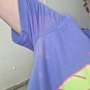 Mavi Alınan Tişörtün Koltuk Altları Leke Oldu