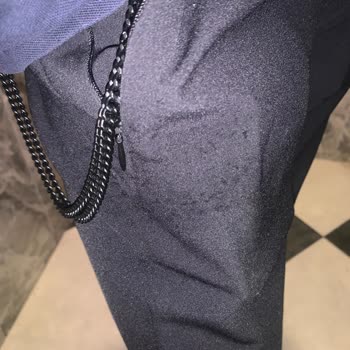 Zarada Aldığım Pantolonun 1 Kez Giymeme Rağmen Tüylendi