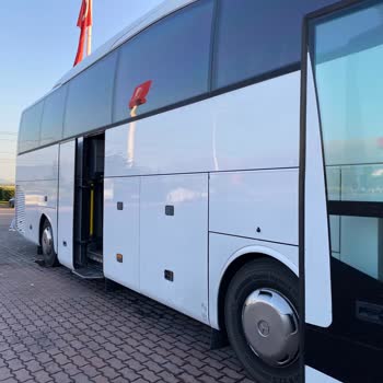 Metro Turizmin Yolcuları Bilgilendirmeden Otobüs Değişikliği Yapması