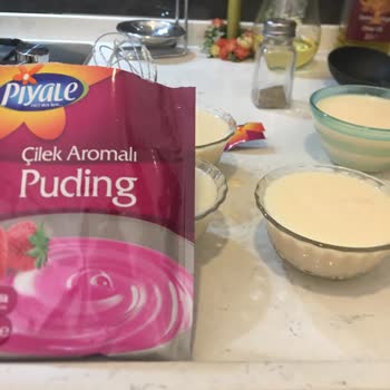Şok Piyale Çilekli Puding
