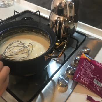 Şok Piyale Çilekli Puding