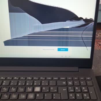 Yurtiçi Kargo Laptop Ekranının Kırılması
