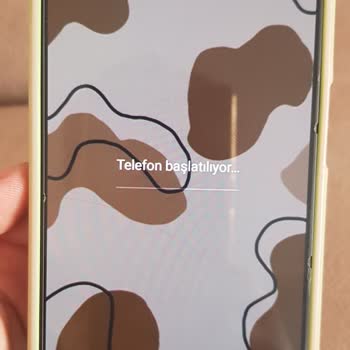 Samsung Telefon Telefon Başlatılıyorda Takili Kaldı
