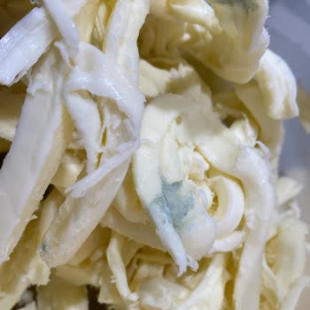 BİM Market ( Binvezir Tel Peynir)