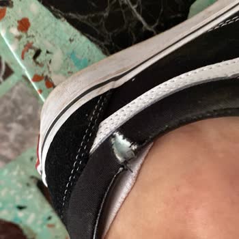 Vans Ayakkabı 20 Günlük Vans Yırtılma Sorunu