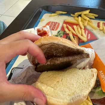Burger King Kuru Ekmek Yedik