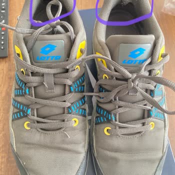 Lotto Erkek Spor Ayakkabı İç Astarı Yırtıldı