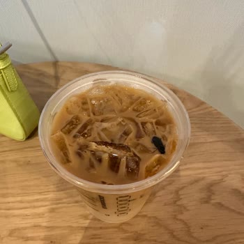 Starbucks Coffee İçecekten Böcek Çıktı