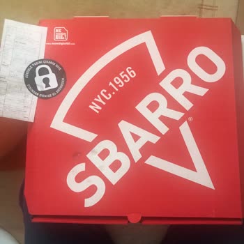 Sbarro Pizza Margarita Muhteşem Üçlü Görseldeki İle Alakası Yok