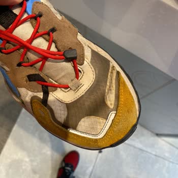 Sneaks Up Sneak UP'ın Ayakkabı İadesinde Çıkardığı Zorluk Ve Yanlışları.