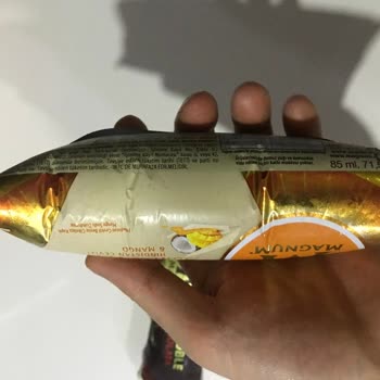 Magnum Buzlukta Şişen Dondurma