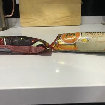 Magnum Buzlukta Şişen Dondurma