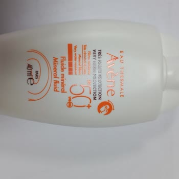 Avene Yüzümde Beyaz Leke Görüntüsü Yaratan Güneş Kremi