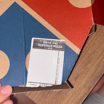 Domino's Pizza Alınan Üründe Parmesanlı Hamur Kenarı Eksikliği