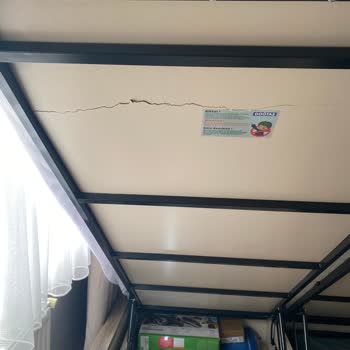 Doğtaş Mobilya Bazamız Boydan Boya Çatladı