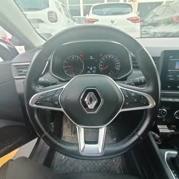 Renault Clio 5 Arabamın Taban Halısı Yırtıldı Ve Direksiyon Derisi Soyuluyor