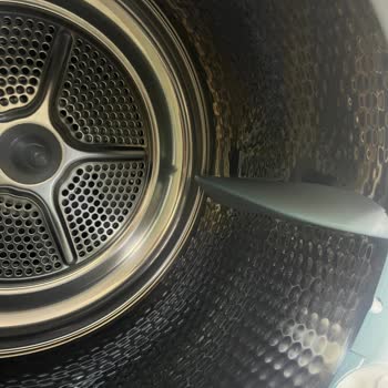 Bosch Kurutma Makinesi Çamaşırın Rengini Aldı İçi Mas Mavi Oldu