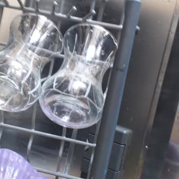 Electrolux Bulaşık Makinesinde Bardaklar Devamlı Devriliyor