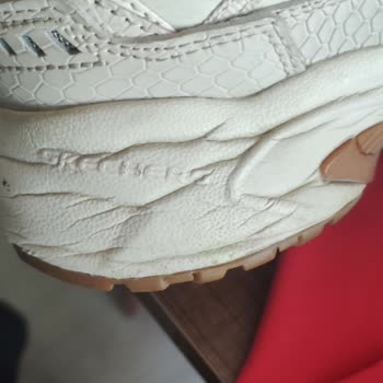 Skechers Ayakkabının Erken Yırtılması
