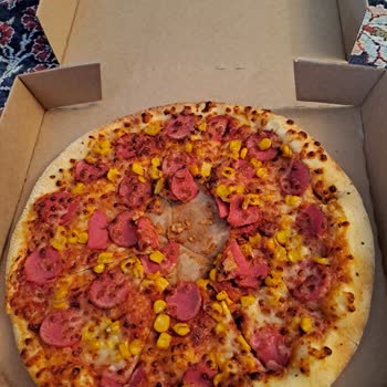 Domino's Pizza Ortası Olmayan Pizza