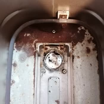 Arçelik Ekmek Yapma Makinesi Paslandı