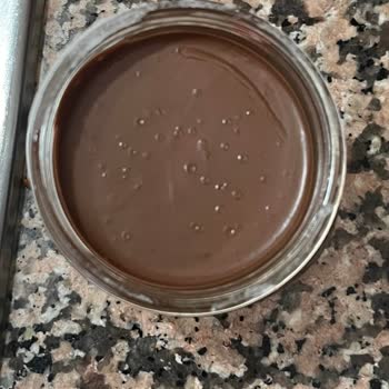 Nutella'nın Üzerindeki Baloncuklar