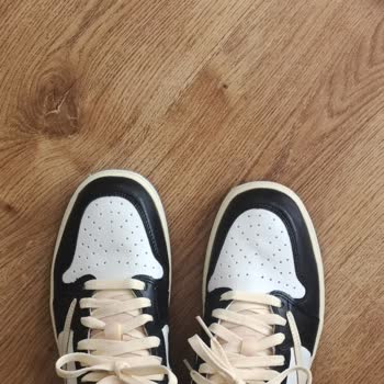 Missneakerss (Instagram) Ayakkabı Almıştım Hatalı Ürün Gönderildi Para İadesi Yapmıyor