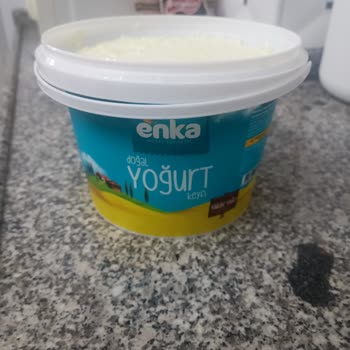 Enka Süt Bozulmuş Ve Kötü Görünümlü Yoğurt