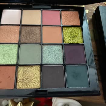 Trendyol Loreal Satıcısından Aldığım Nyx Far Paleti Kapak Sorunu.