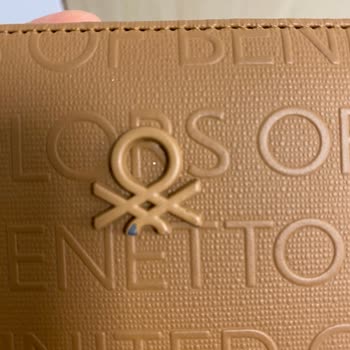 Benetton Cüzdan Amblemi Soyuldu