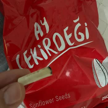 Carrefour SA Paketlenmiş Gıda İçinde İzmarit