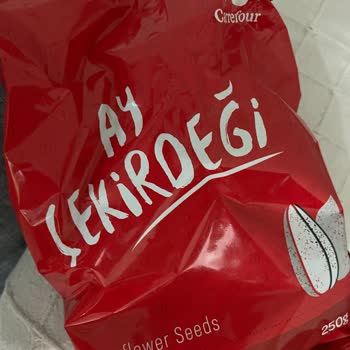 Carrefour SA Paketlenmiş Gıda İçinde İzmarit