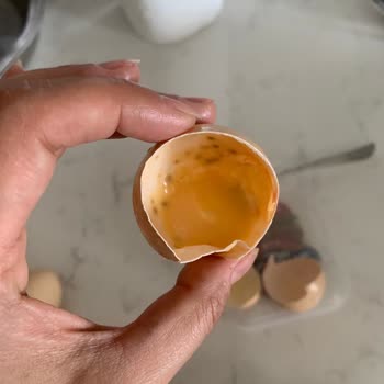 Onur Market Bozuk Ürünleri Satmaktan Vazgeçmiyor