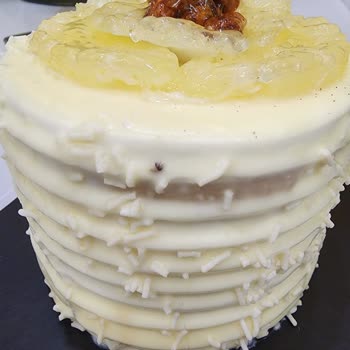 06 Pastanesi Sinekli Pastalar Satıyor!