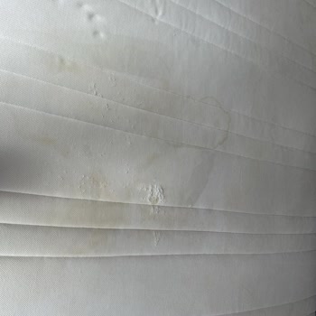 IKEA'dan Aldığım Yatakta Lekeler Oluştu