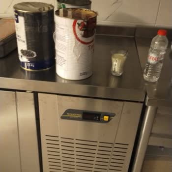 Ndustrio İlgisiz Ve Zayıf Servis Ağı