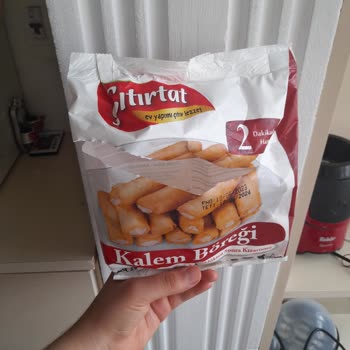 Şok Marketler Çıtırtat Sigara Böreği Saç Çıktı