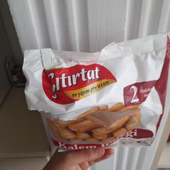 Şok Marketler Çıtırtat Sigara Böreği Saç Çıktı