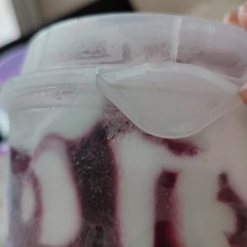 Carte d'Or Emniyet Kilidi Kapağı Kırık Ve Buzlanma Yapmış Doldurma