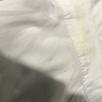 Celenes By Sweden Marka Güneş Kremi Kıyafette Leke Bırakıyor