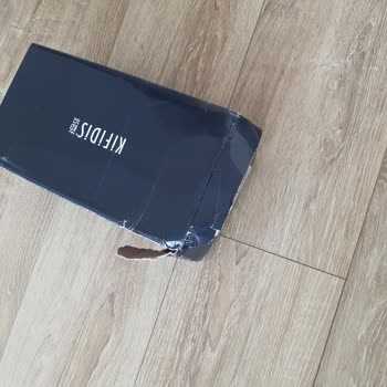 Kifidis Hasarlı Kutu & Kullanılmış Terlik Gönderdi. Ulaşılamıyorlar