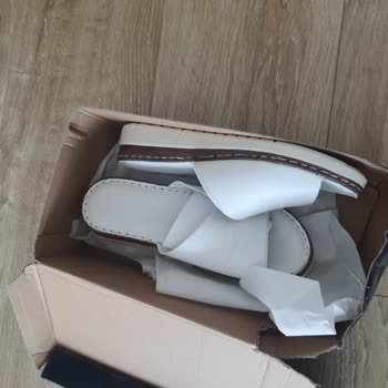 Kifidis Hasarlı Kutu & Kullanılmış Terlik Gönderdi. Ulaşılamıyorlar