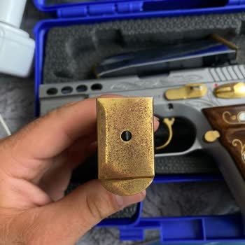 Sarsılmaz Silah Paslanma Ve Renk Atma