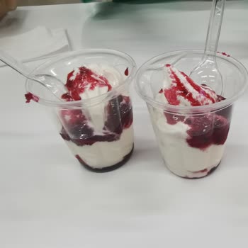 Burger King King Sundae Yarısı Boş Olarak Verildi!