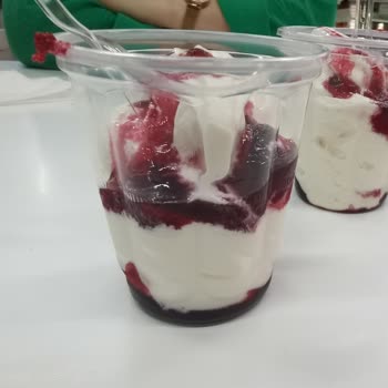 Burger King King Sundae Yarısı Boş Olarak Verildi!