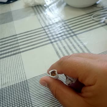 Marlboro Touch Blue İçi Boş Ya Da Odun Çıkıyor.